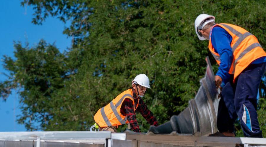 Professional residential roofers in Lyons, NE